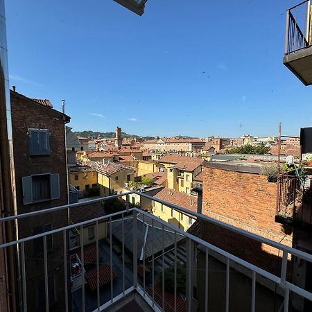 Nicholas B&B City Center- Apartment Болоня Екстериор снимка
