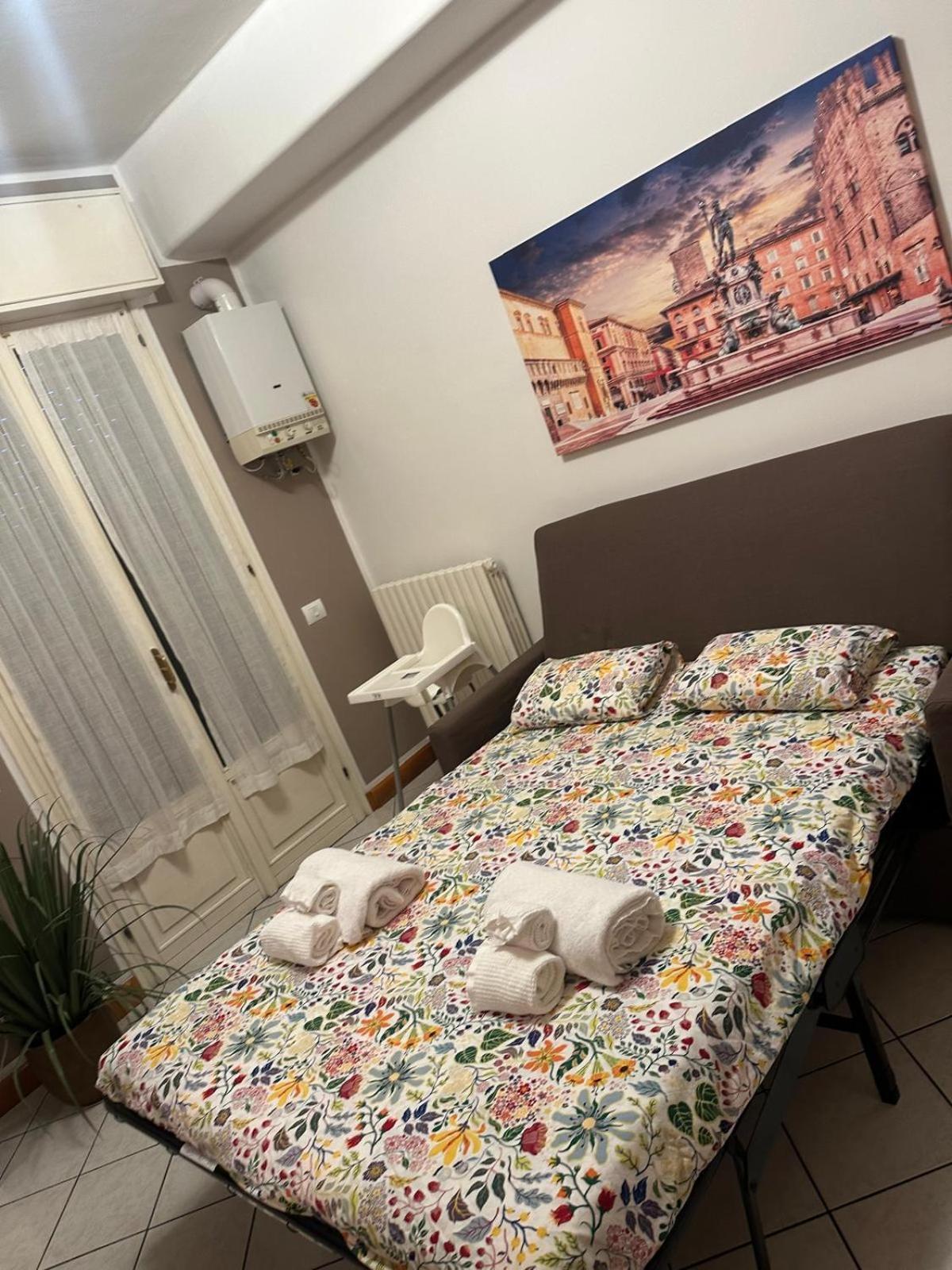 Nicholas B&B City Center- Apartment Болоня Екстериор снимка