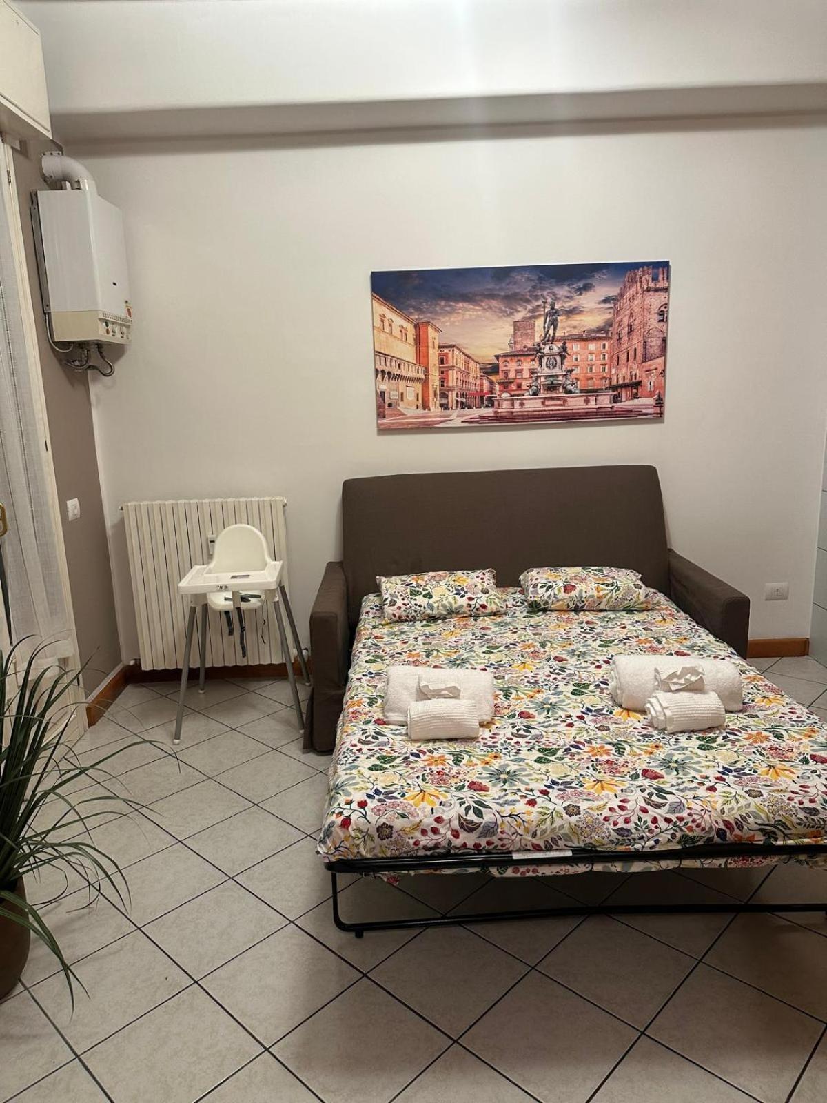 Nicholas B&B City Center- Apartment Болоня Екстериор снимка
