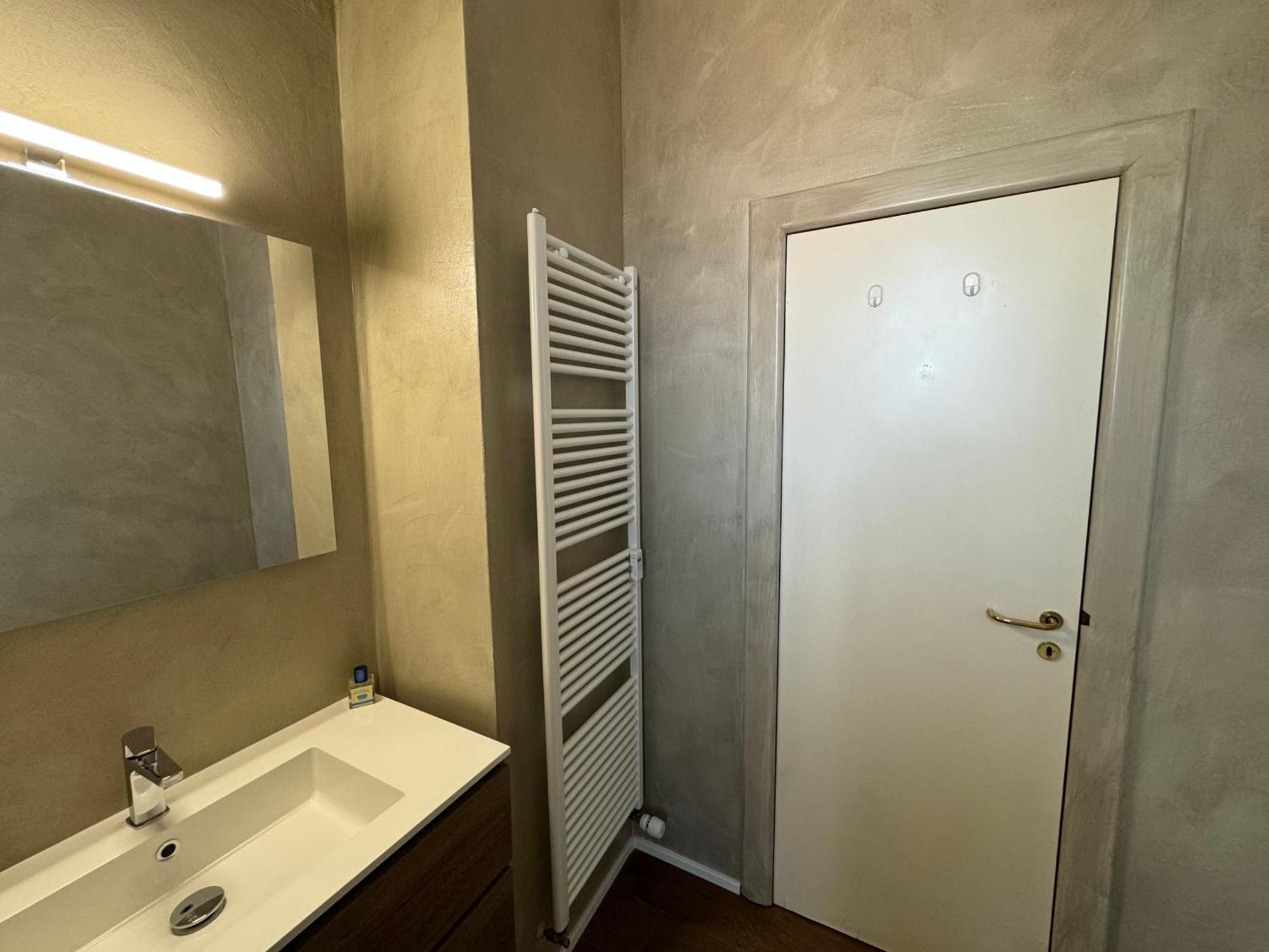 Nicholas B&B City Center- Apartment Болоня Екстериор снимка